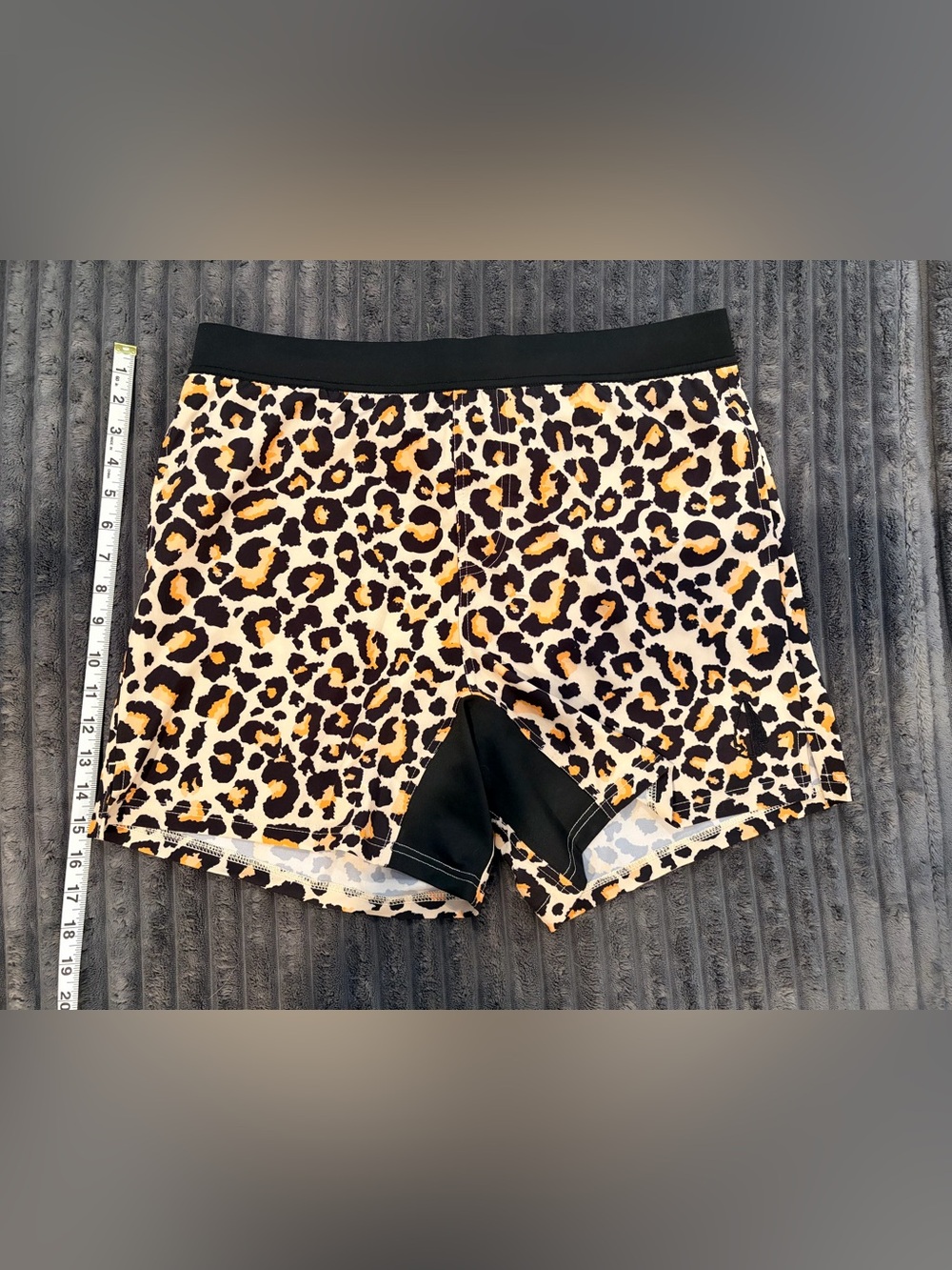 Tachuntfish Leopard Print Shorts